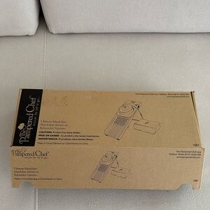 ULTIMATE MANDOLINE PAMPERED CHEF DISCONTINUED 1087